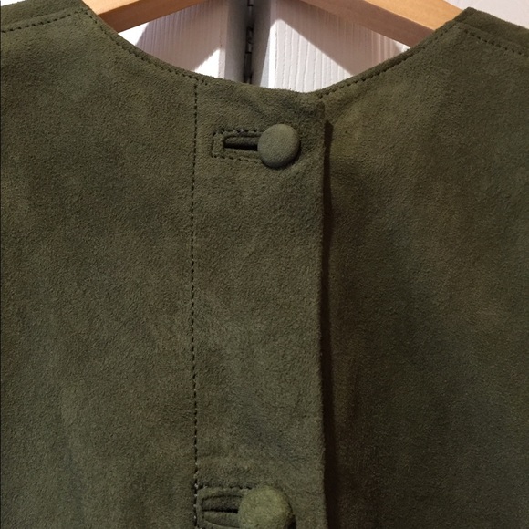 Stunning Suede Top~Gorgeous Green & Buttery Soft - Picture 3 of 4